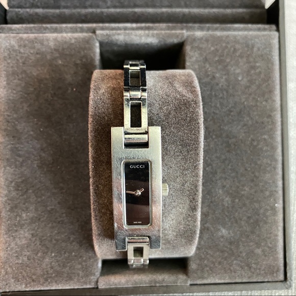 Gucci Watch - Picture 3 of 6